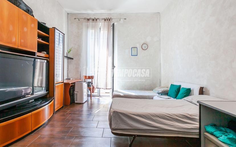 Trilocale in Via Carlo Farini 38, Milano