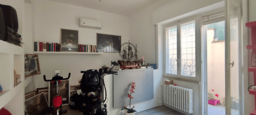 Appartamento in Via Anneo Lucano, Roma