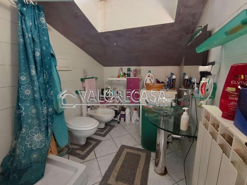 Porzione di villa in Via Sant'Elpidio a Mare, Roma