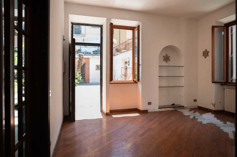Quadrilocale in Via Nino Bixio, Frascati — foto 2 di 5