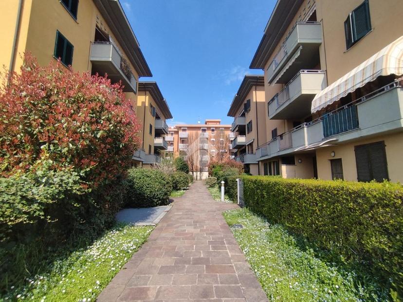 Trilocale in Via Monsignor G. Grisetti 20, Trezzo sull'Adda