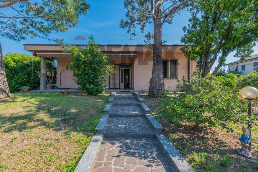Villa in Via Santa Apollonia 1, Arluno — foto 2 di 5