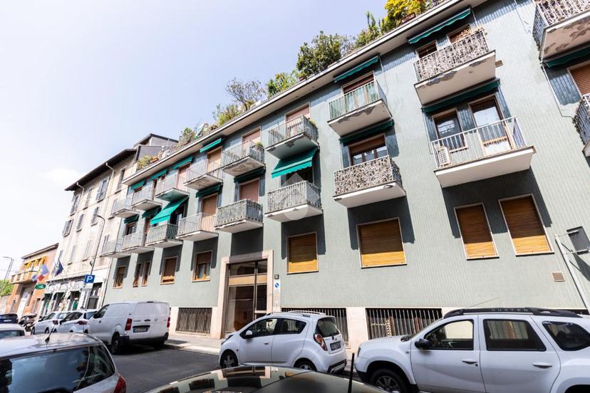 Bilocale in Via Popoli Uniti 24, Milano