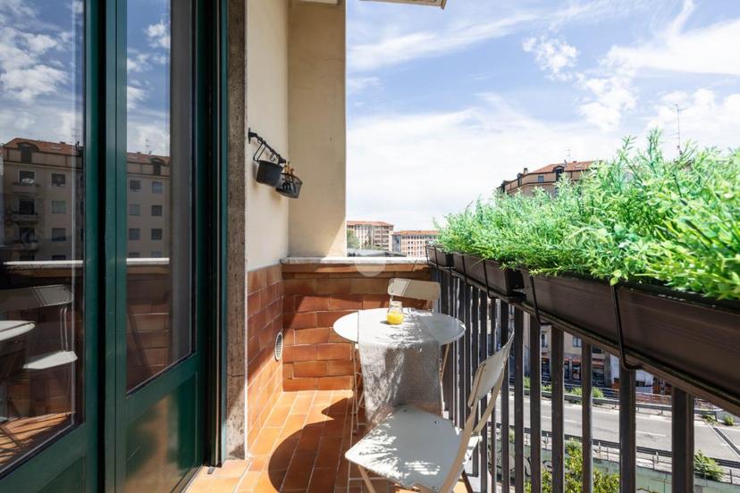 Trilocale in Viale Lucania 9, Milano