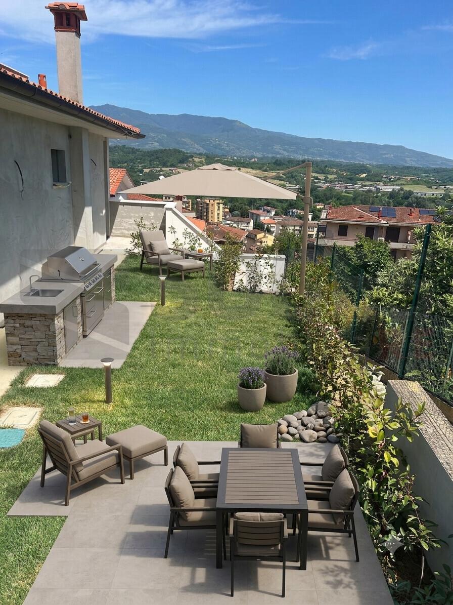 Villa a schiera in Via XXV Aprile, Figline e Incisa Valdarno