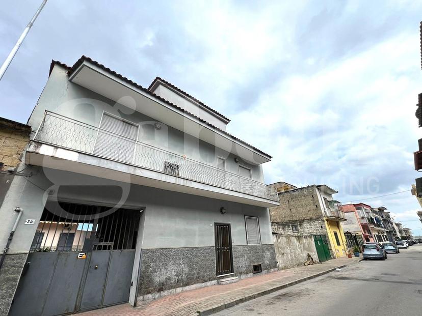 Appartamento in Via Capitano Pasquale Silvestro 42, Arzano — foto 3 di 5