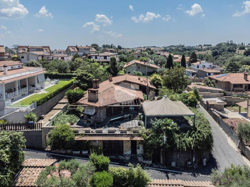 Villa in Via degli Oleandri 9, Anguillara Sabazia