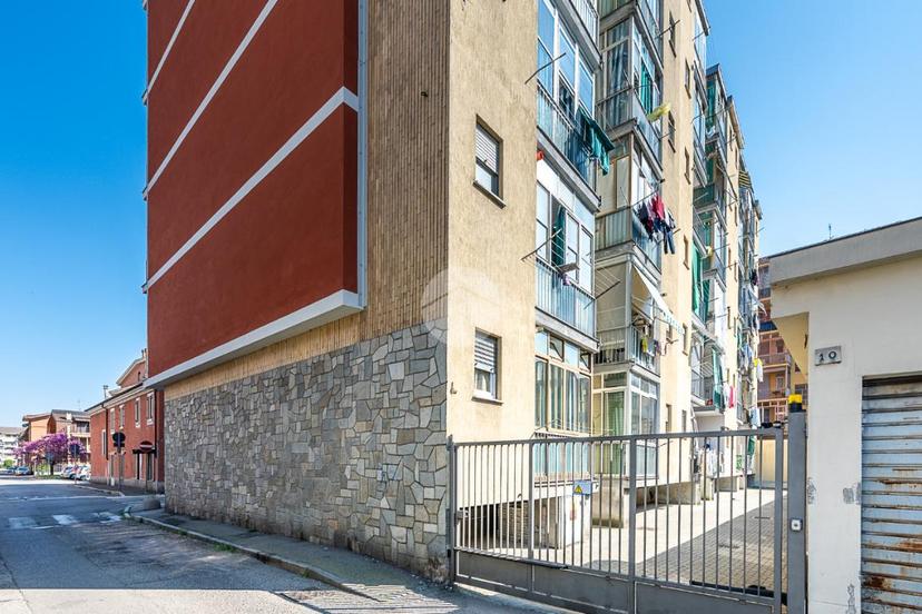 Trilocale in Via degli Alleati 21, Nichelino