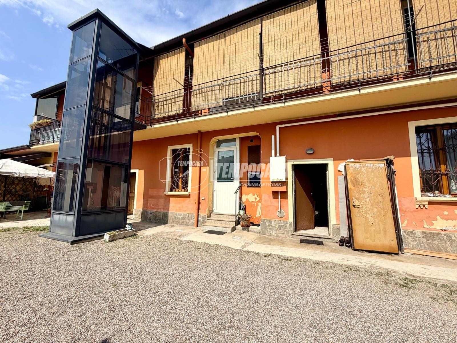 Trilocale in Via Gorizia, Parabiago