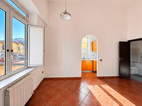 Trilocale in Via Concezione a Montecalvario, Napoli