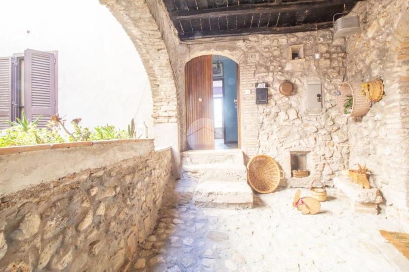 Trilocale in Via dell'Arco 62, Palombara Sabina — foto 3 di 5