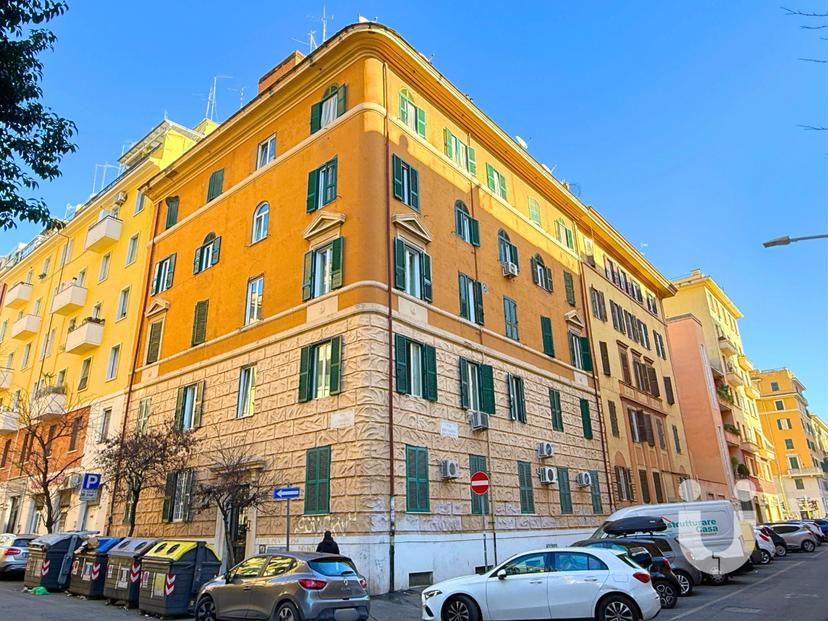 Bilocale in Via Collazia, Roma