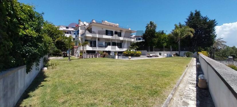 Villa in Via Madonna del Pantano 131, Giugliano in Campania — foto 2 di 5