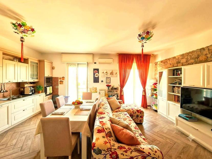 Trilocale in Via Goito, Campi Bisenzio