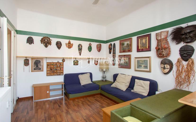 Trilocale in Via Monviso 37, Milano