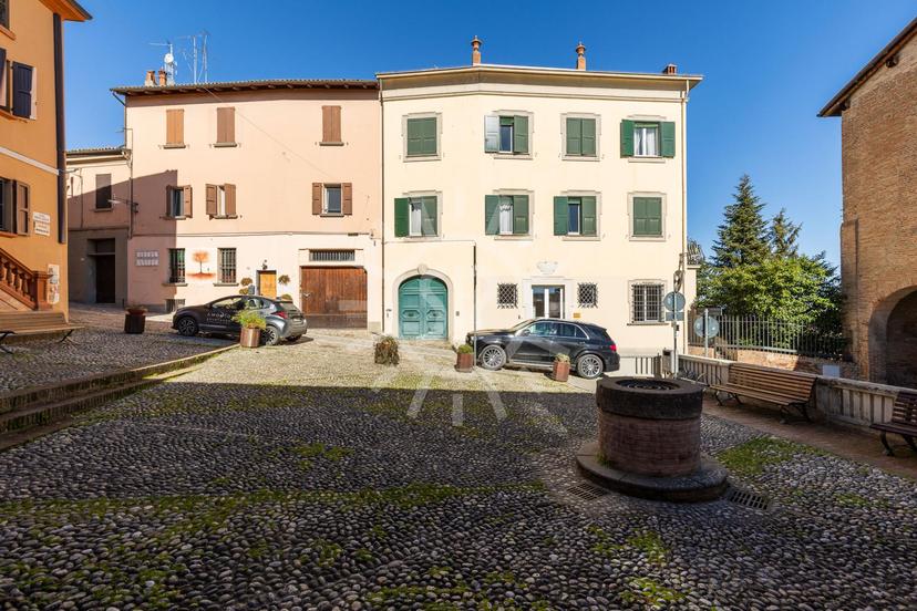 Villa unifamiliare, Dozza