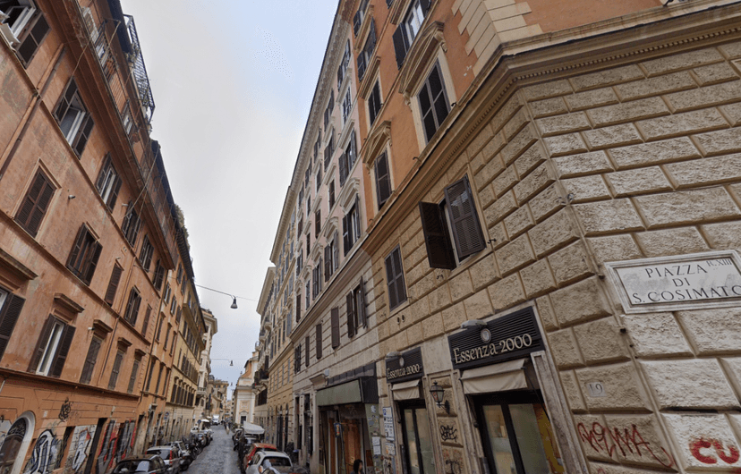 Trilocale in Via Luciano Manara, Roma