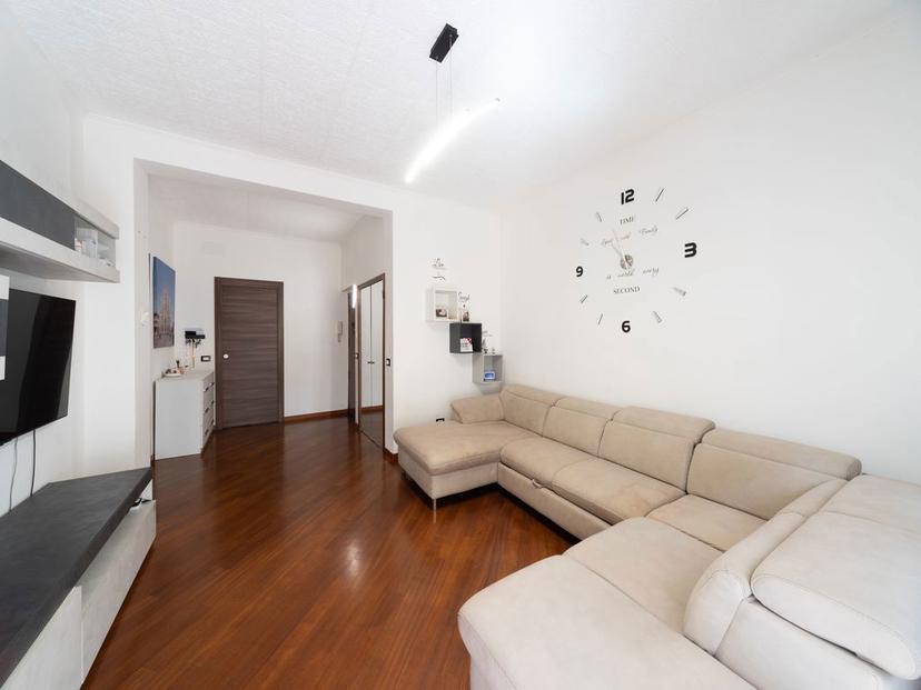Trilocale in Via Grivola 18, Milano