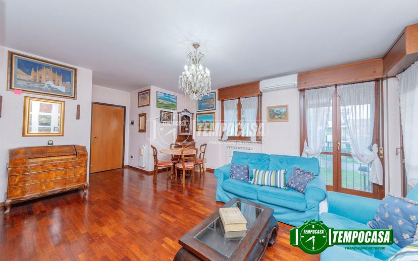 Trilocale in Via Giuseppe Verdi, Rosate — foto 2 di 5