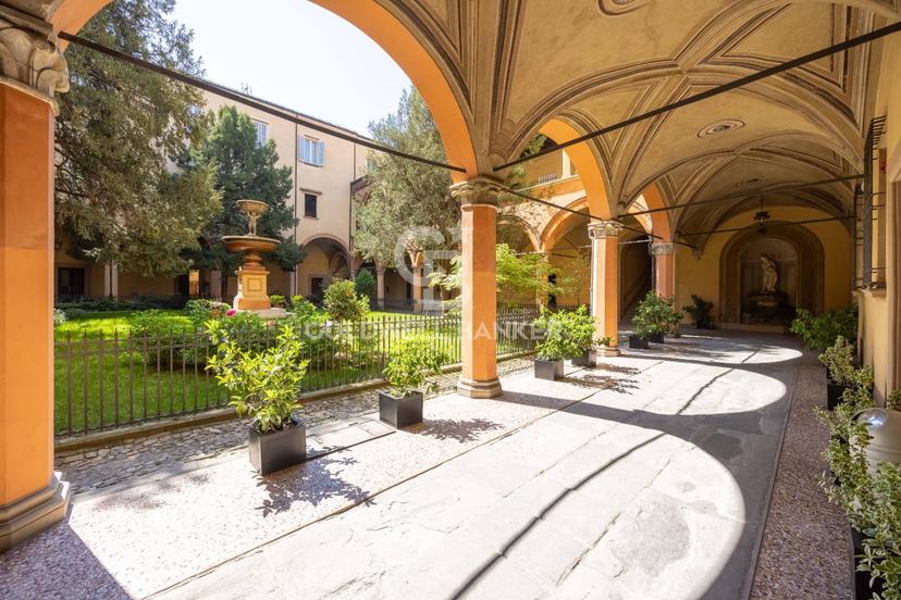 Quadrilocale in Via Garibaldi 3, Bologna