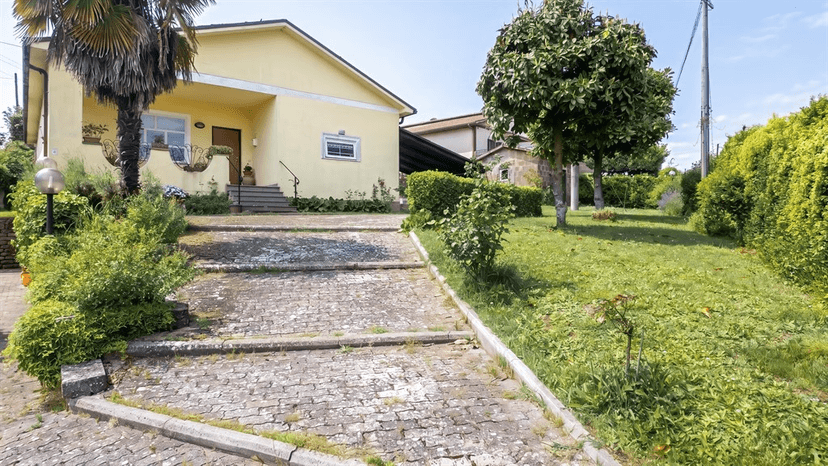 Villa unifamiliare in Colle Cassette, Valmontone