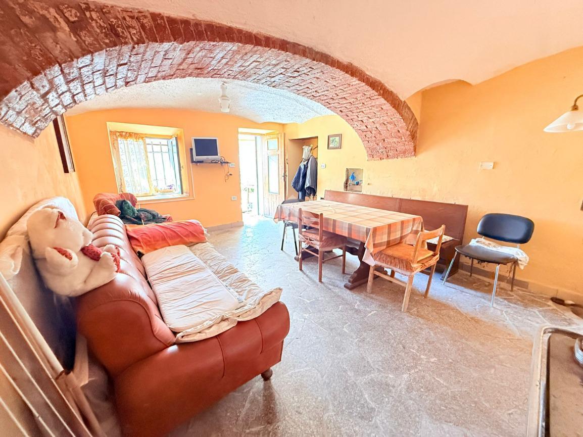 Casa indipendente in Regione Ovairo 62, Lanzo Torinese