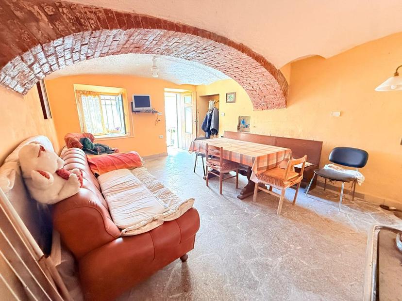 Casa indipendente in Regione Ovairo 62, Lanzo Torinese