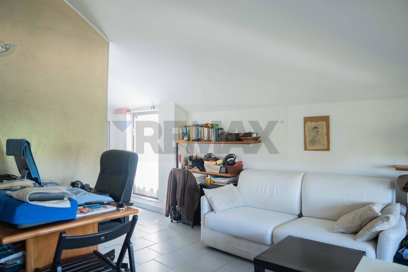 Trilocale in Via Raffaello Sanzio 12, Lainate