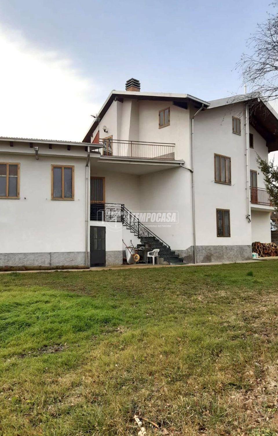 Appartamento in Via Lanzo 18, Val della Torre