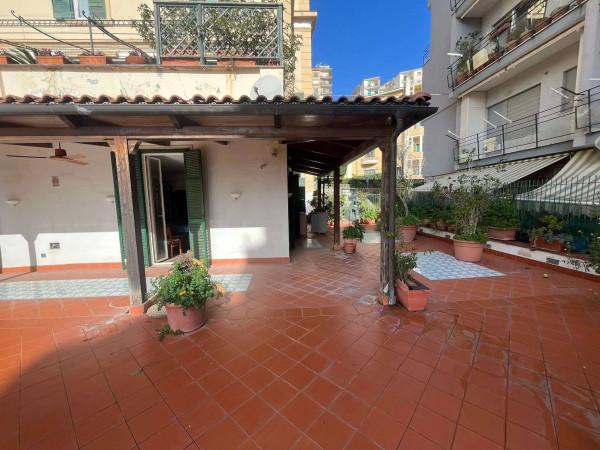 Appartamento in Via Tasso, Napoli