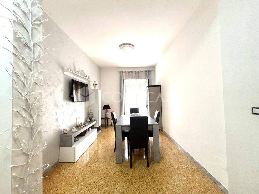 Trilocale in Via Fonseca 29, Napoli