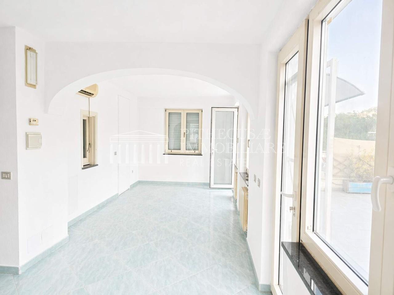 Villa a schiera in Via Michele Mazzella 64/Z, Ischia