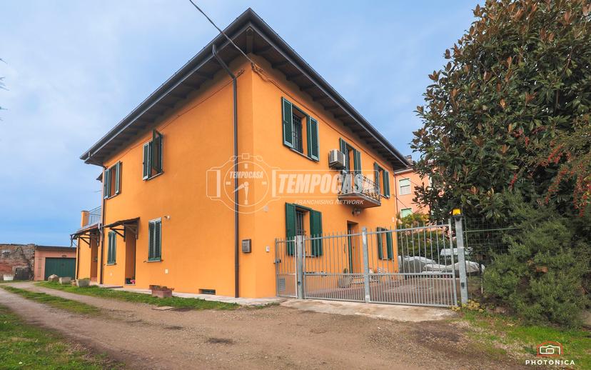 Casa indipendente in Via della Salute, Bologna