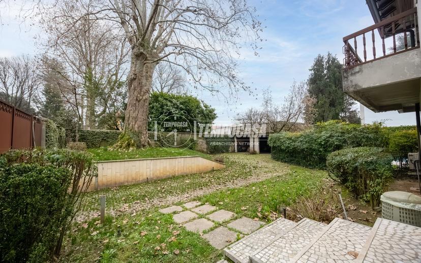 Villa, Melzo — foto 2 di 5