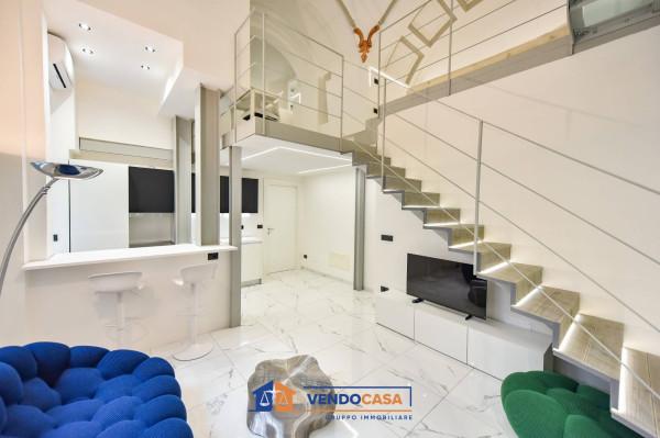 Loft in Via Magenta 6, Torino — foto 2 di 5