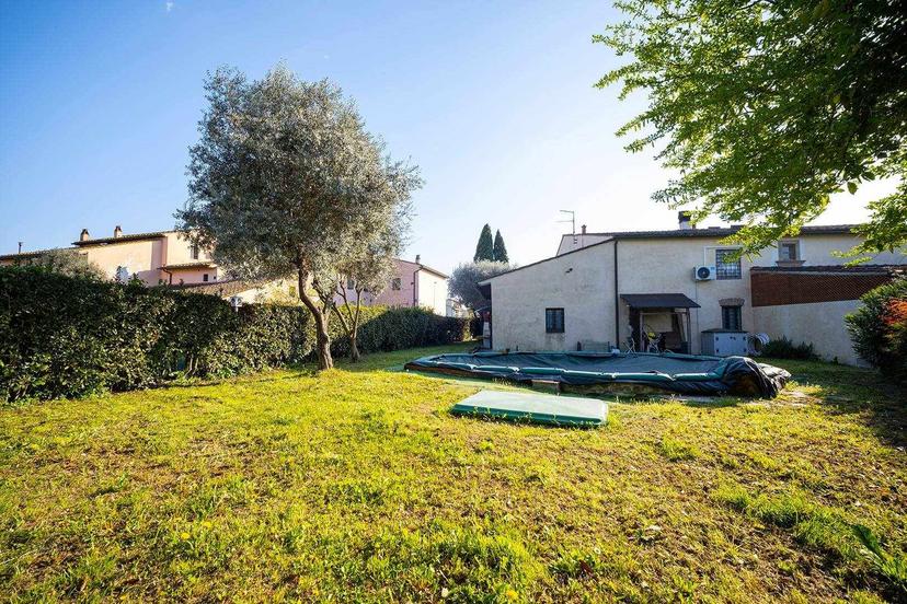 Casa colonica in Via del Castellaccio, Campi Bisenzio — foto 3 di 5