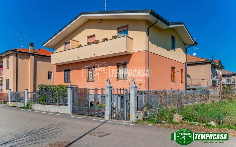 Villa a schiera in Via Niccolò Machiavelli, Bollate — foto 3 di 5