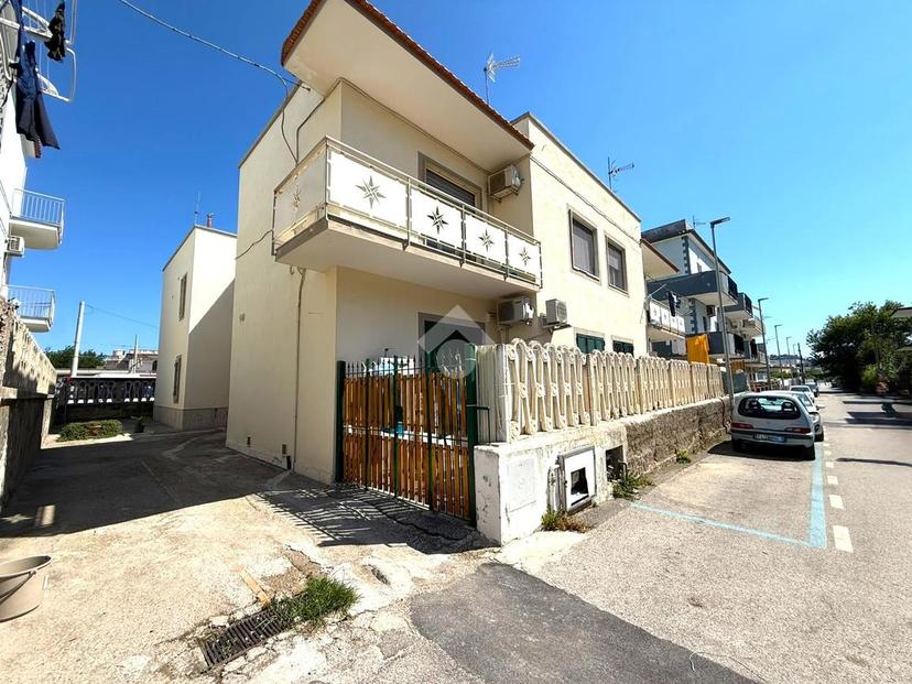 Quadrilocale in Via Papinio Stazio 92, Bacoli
