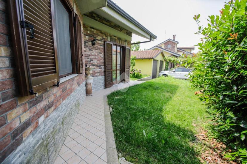 Villa in Via Rivarolo Bossole 20, Lombardore — foto 2 di 5