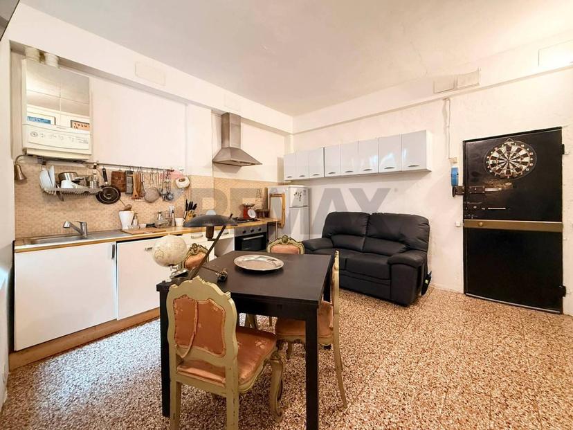 Trilocale in Via delle Moline 7, Bologna