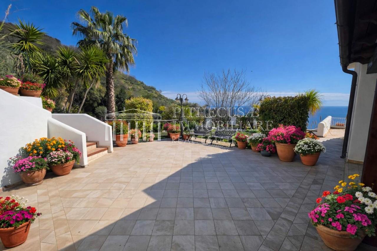 Villa unifamiliare in Via Cava La Sia 11, Serrara Fontana