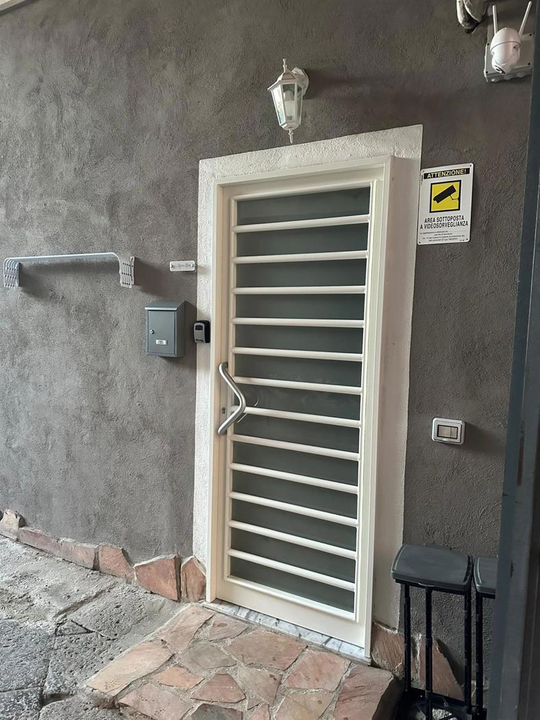 Bilocale in Via Regina Elena  10, Torre Annunziata — foto 2 di 5