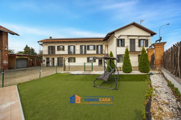 Villa in Stradale Poirino 94, Pinerolo
