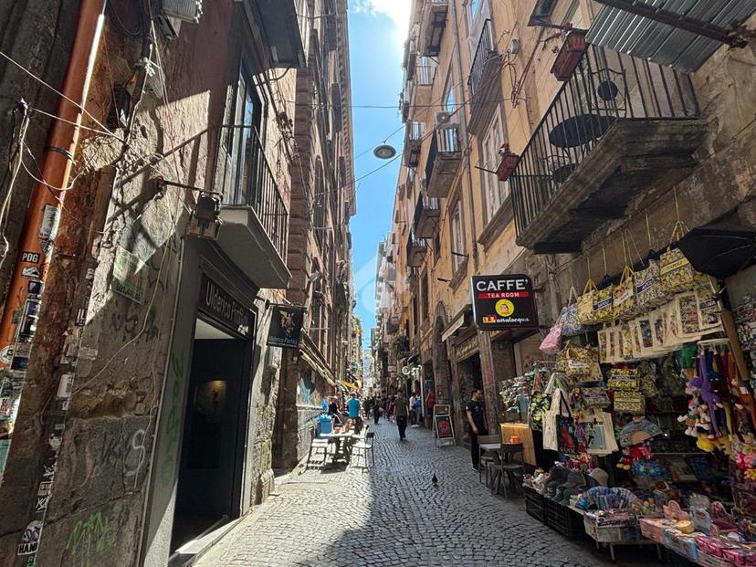 Trilocale in Via San Biagio dei Librai 112, Napoli