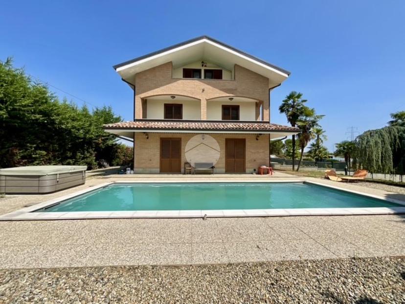 Villa in Via Maiole 37, Leini