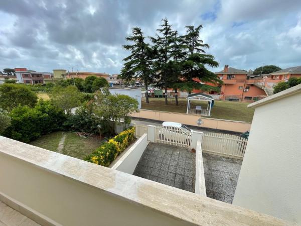 Villa plurifamiliare in Via Renato Fucini 1, Anzio