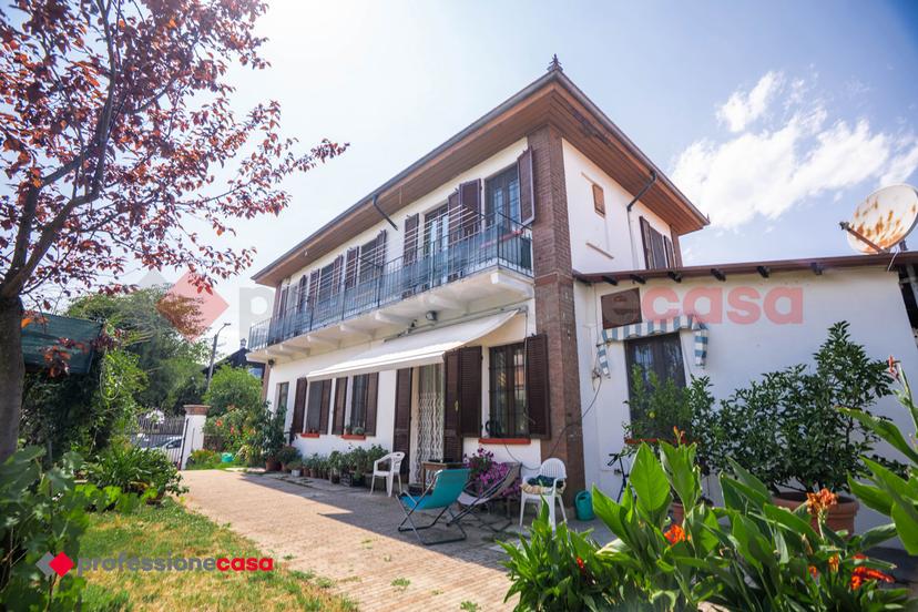 Casa indipendente in Via Vigone 93, Pinerolo — foto 2 di 5