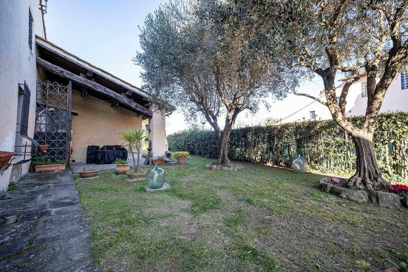 Casa colonica in Via del Castellaccio, Campi Bisenzio — foto 2 di 5