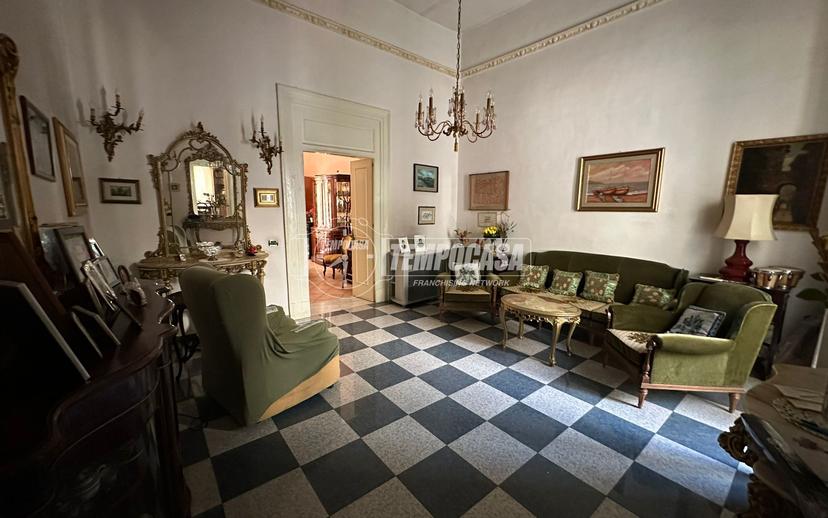 Trilocale in Via Giuseppe del Pennino, Acerra