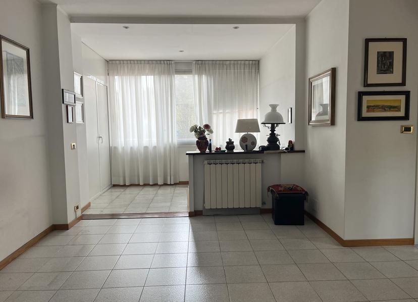 Bilocale in Via Gallicano nel Lazio 1, Roma